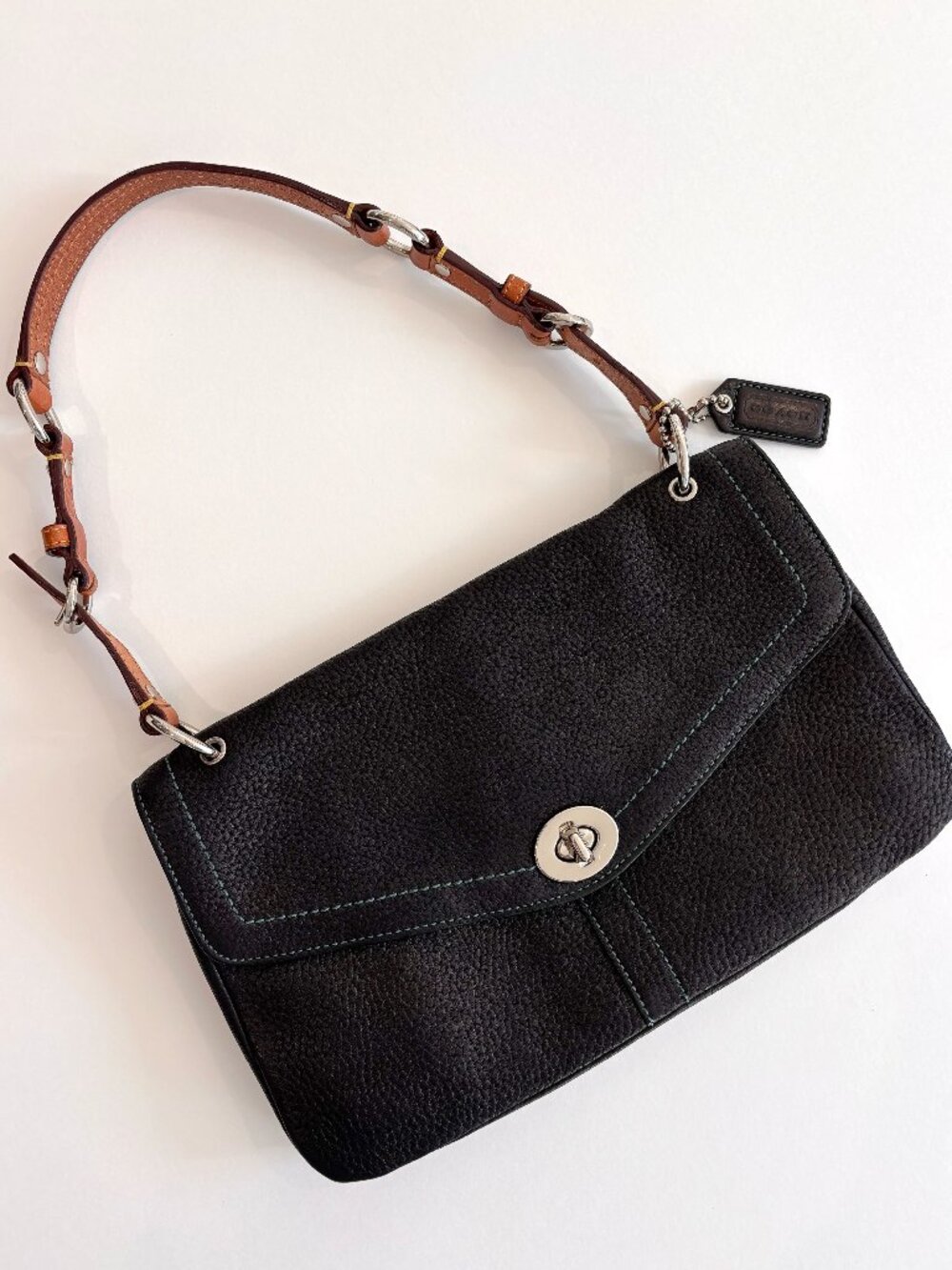 Coach Chelsea 8A40 Black Pebbled Leather Turnlock Shoulder Bag Y2K 2006